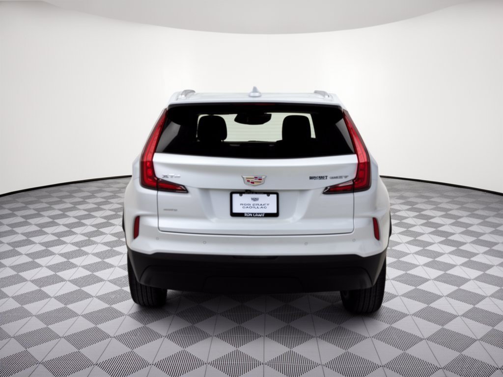 Certified 2024 Cadillac XT4 Luxury w/ Cold Weather Package AWD/4WD image 11