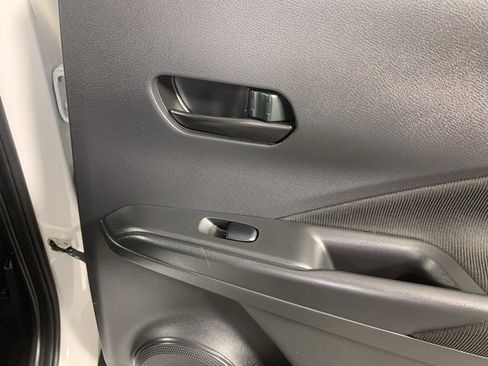 Used 2022 Nissan Kicks S image 36