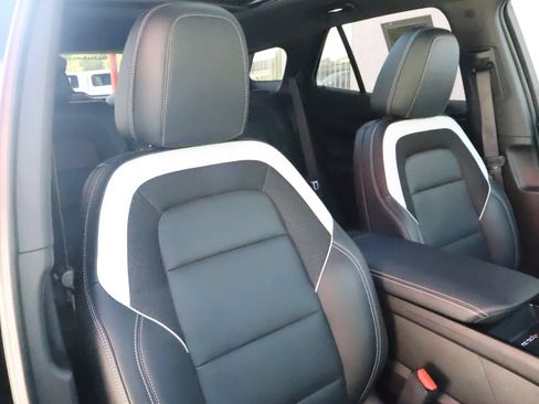 Used 2024 Chevrolet Blazer EV LT AWD/4WD image 56