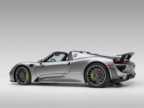 Used 2015 Porsche 918 Spyder AWD/4WD image 6