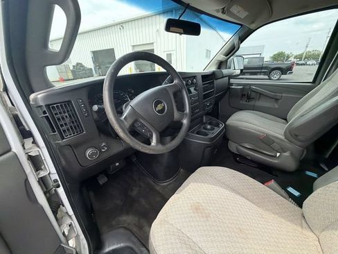 Used 2017 Chevrolet Express 3500 LT w/ LT Preferred Equipment Group RWD image 10