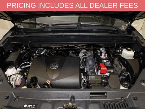 Used 2020 Toyota Highlander XLE FWD image 23