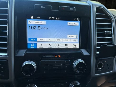 Used 2016 Ford F150 King Ranch w/ Equipment Group 601A Luxury AWD/4WD image 24