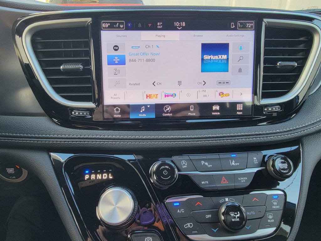 New 2026 Chrysler Pacifica Select FWD image 19