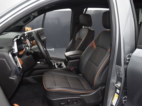 Used 2024 GMC Canyon AT4 w/ LPO, Skid Plate Package image 23