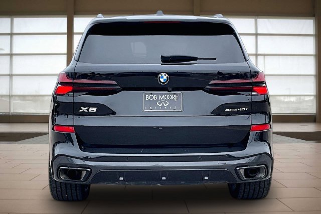 Used 2025 BMW X5 xDrive40i w/ M Sport Package AWD/4WD image 4