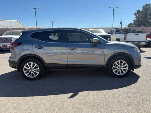 Used 2021 Nissan Rogue Sport S image 5
