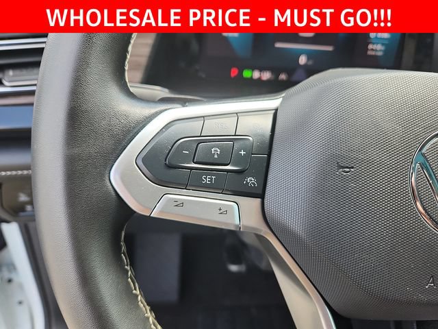 Used 2025 Volkswagen Atlas SEL AWD/4WD image 17