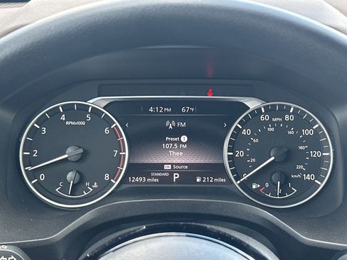 Used 2023 Nissan Rogue SV FWD image 23