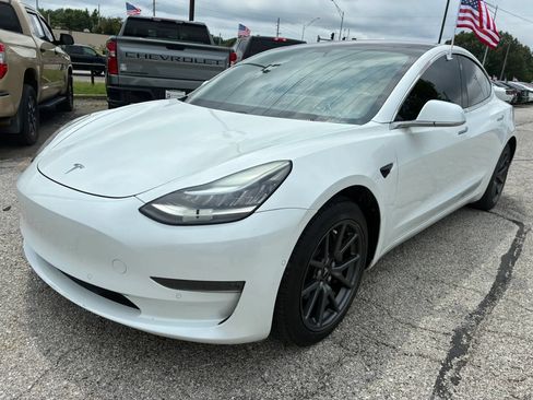 Used 2018 Tesla Model 3 Long Range RWD image 2