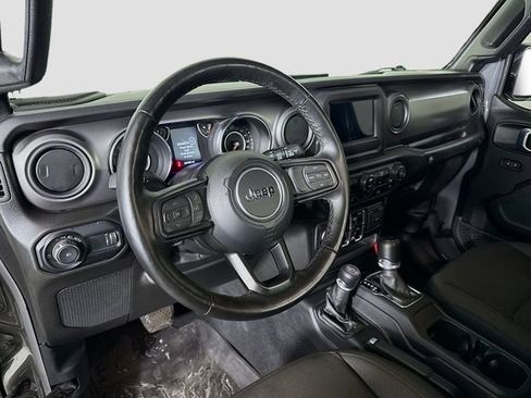 Used 2023 Jeep Wrangler Willys image 9