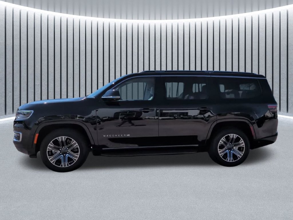Used 2024 Jeep Wagoneer 4WD w/ Premium Group I image 12