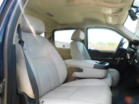 Used 2010 Chevrolet Silverado 1500 LT AWD/4WD image 16