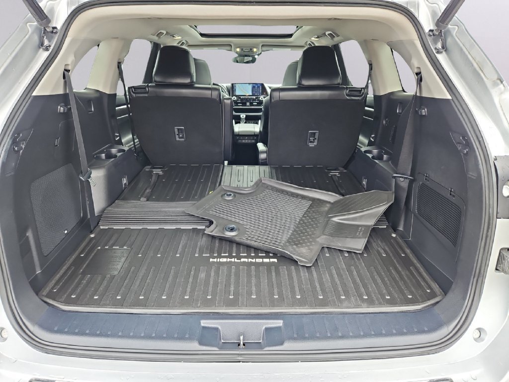 Used 2021 Toyota Highlander Platinum AWD/4WD image 40