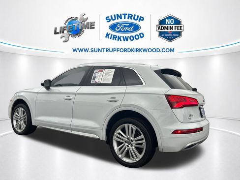 Used 2020 Audi Q5 2.0T Premium Plus w/ Premium Plus Package AWD/4WD image 3