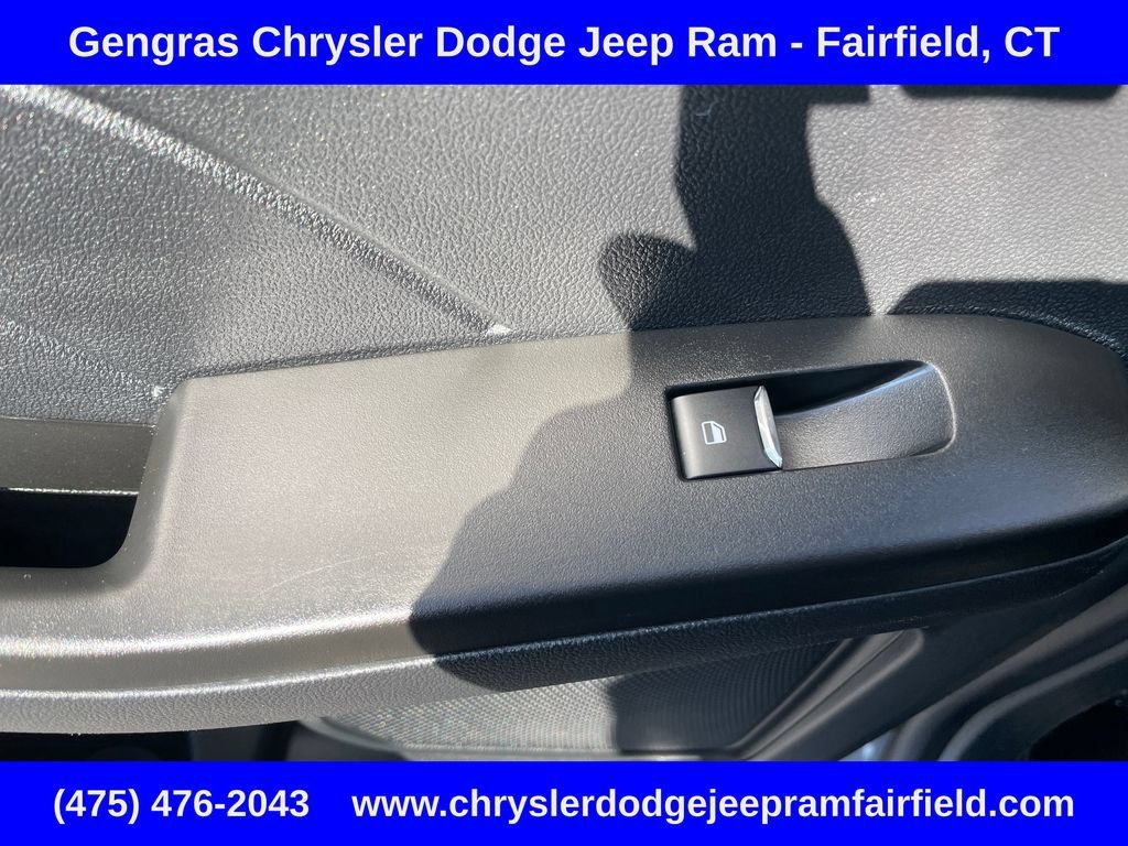 Used 2021 Ford Escape SEL w/ Technology Package AWD/4WD image 40