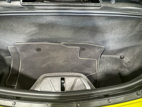 Used 2024 Chevrolet Corvette Stingray Premium Conv w/ Z51 Performance Package image 23