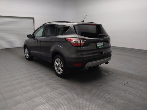 Used 2017 Ford Escape SE w/ Equipment Group 201A image 5