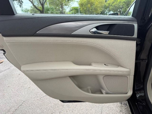 Used 2019 Lincoln MKZ Premiere FWD image 16