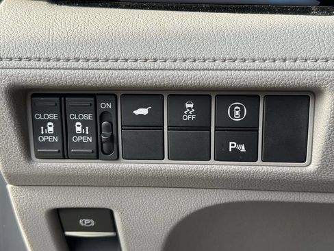 Used 2023 Honda Odyssey Touring image 22