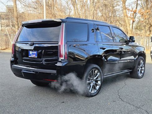 Used 2020 Cadillac Escalade Premium Luxury w/ Escalade Sport Edition image 5