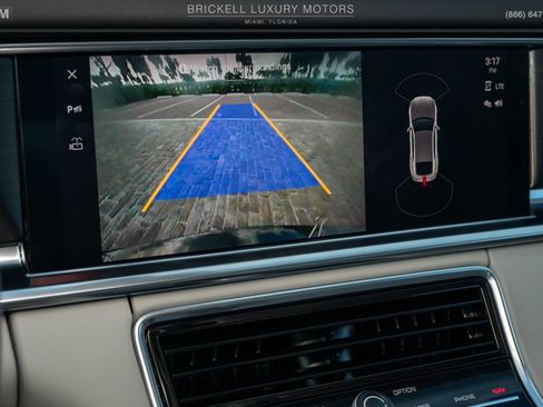 Used 2022 Porsche Panamera GTS image 35