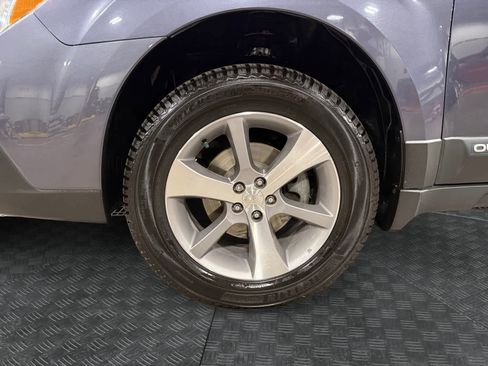 Used 2014 Subaru Outback 2.5i Limited image 15