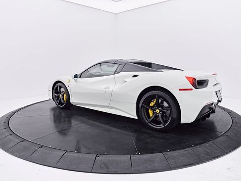 Used 2019 Ferrari 488 Spider RWD image 19