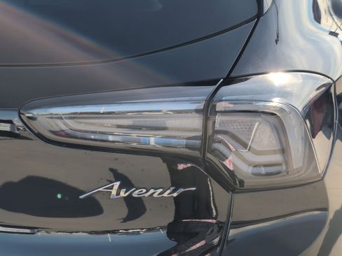 Used 2024 Buick Encore GX Avenir w/ Avenir Technology Package image 12