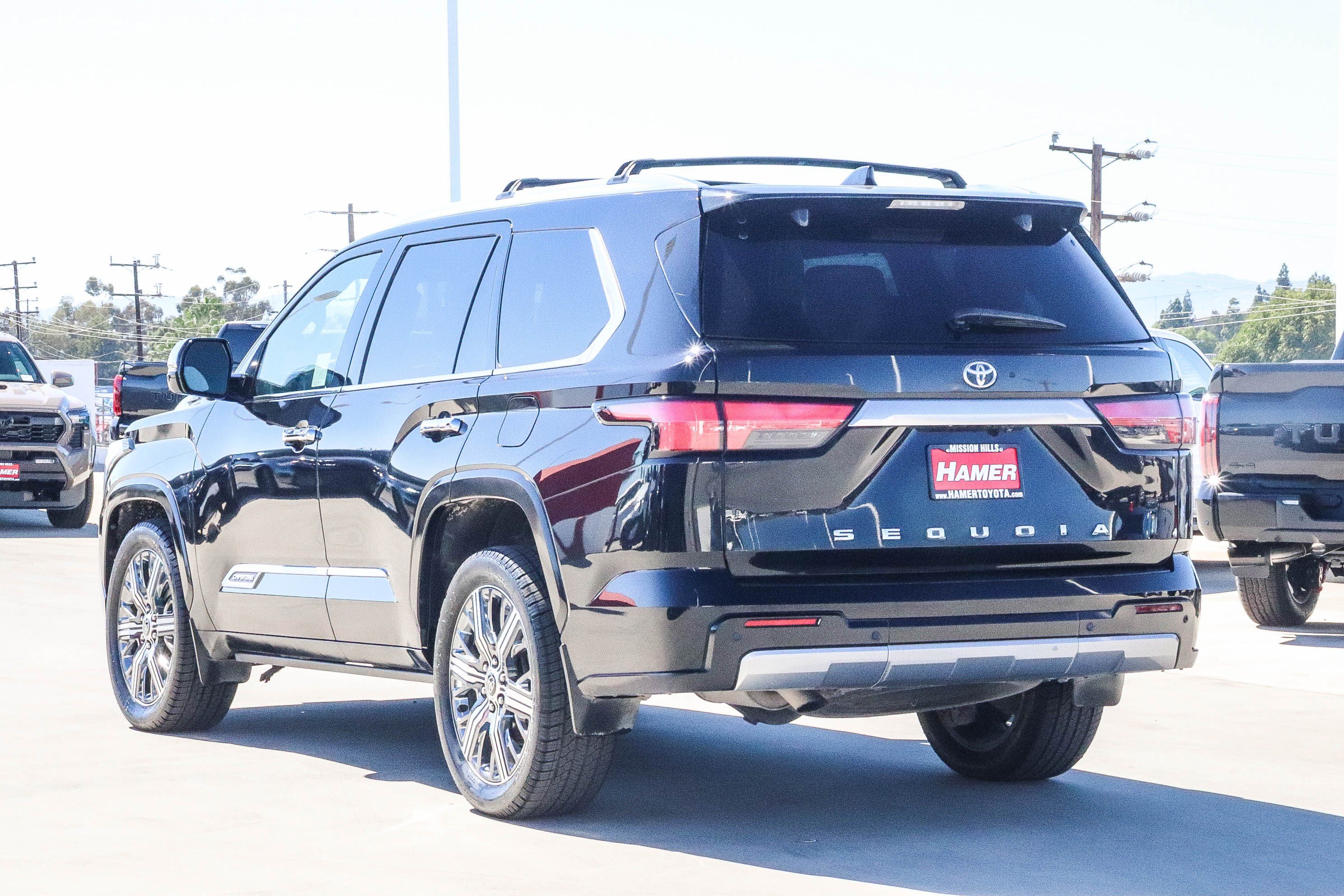 Certified 2023 Toyota Sequoia Capstone AWD/4WD image 5