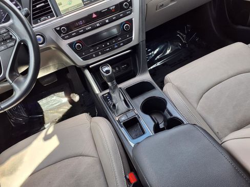 Used 2016 Hyundai Sonata Sport w/ Option Group 03 FWD image 12