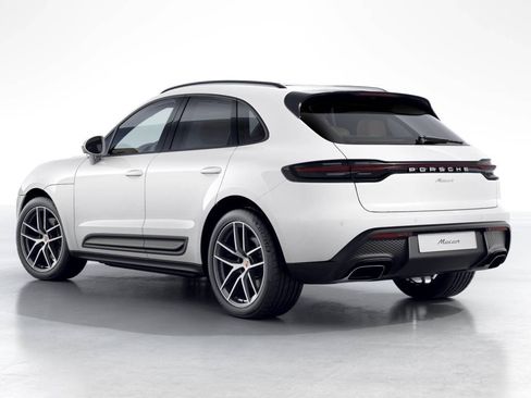 New 2026 Porsche Macan image 3