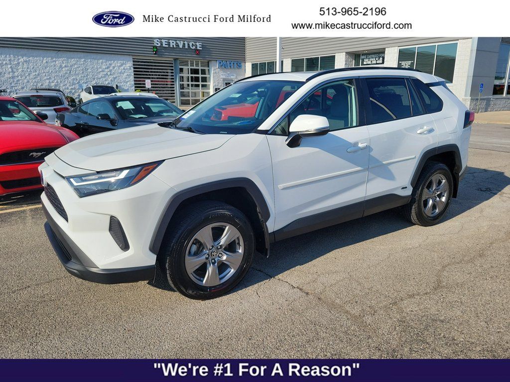 Used 2024 Toyota RAV4 XLE w/ Convenience Package AWD/4WD image 1