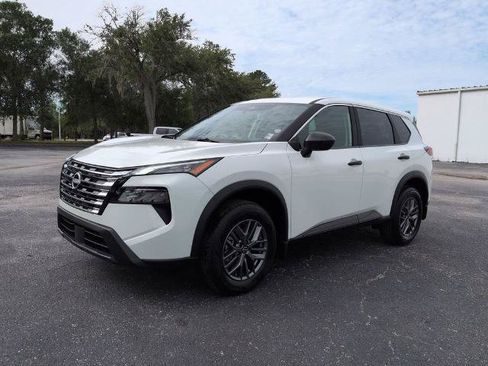 Certified 2026 Nissan Rogue S FWD image 8