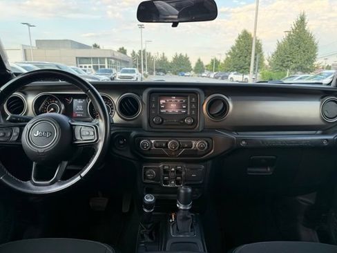Used 2020 Jeep Wrangler Unlimited Sport AWD/4WD image 4
