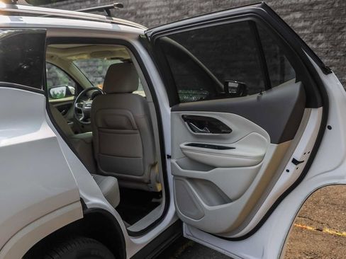 Used 2020 GMC Terrain Denali w/ Denali Premium Package image 16