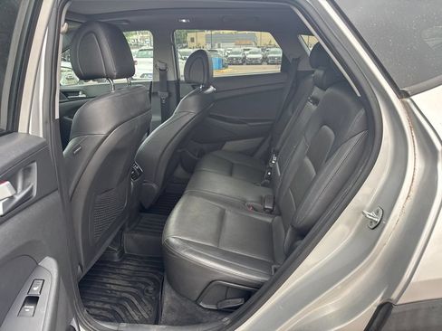 Used 2016 Hyundai Tucson Limited w/ Option Group 03 FWD image 17
