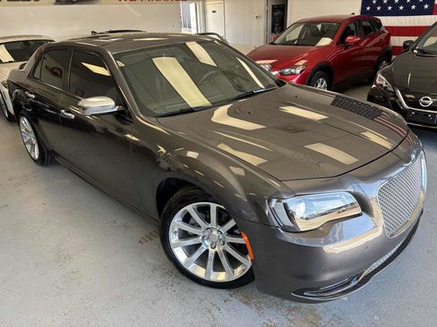 Used 2018 Chrysler 300 S w/ 300S Premium Group image 8