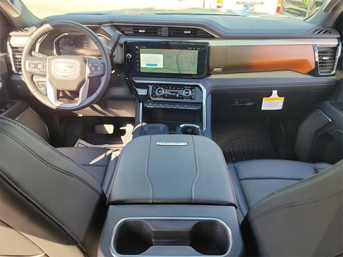New 2026 GMC Sierra 2500 Denali w/ Denali Reserve Package image 16
