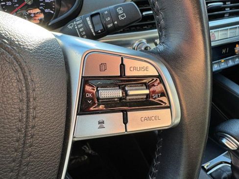 Used 2022 Kia Telluride LX image 17