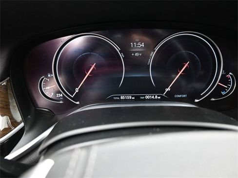 Used 2019 BMW 740i w/ Executive Package image 11