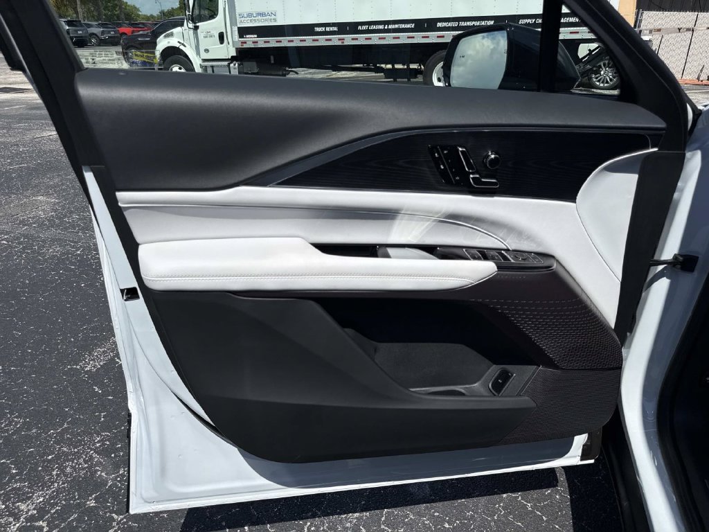 New 2026 Cadillac Lyriq Luxury RWD image 18