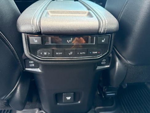 Used 2024 Toyota Grand Highlander AWD image 41