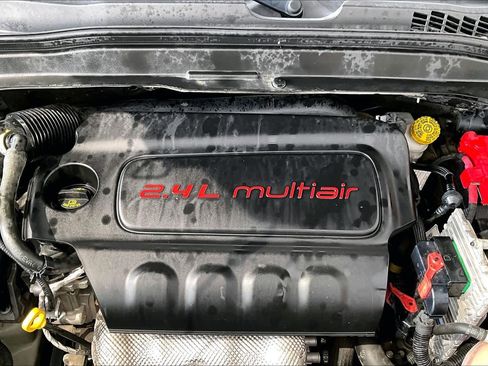 Used 2018 Jeep Renegade Latitude w/ Popular Equipment Group FWD image 32