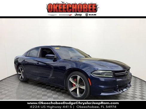 Used 2015 Dodge Charger SE w/ Sport Appearance Group RWD image 1