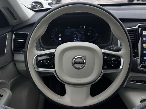 Used 2025 Volvo XC90 T8 Plus w/ Protection Package Premier image 18