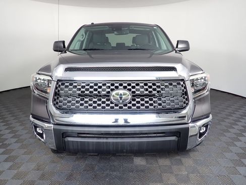 Used 2018 Toyota Tundra SR5 w/ TRD Off Road Package AWD/4WD image 10