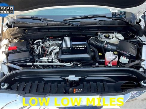 Used 2023 GMC Sierra 1500 SLT w/ SLT Convenience Package image 9