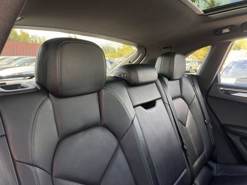 Used 2018 Porsche Macan AWD/4WD image 27
