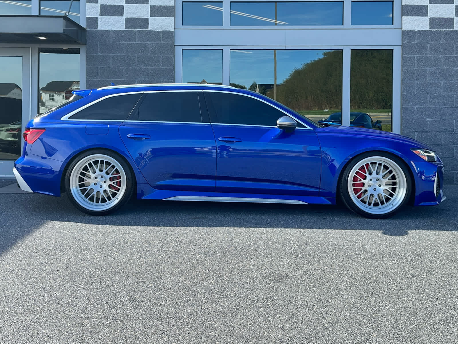 Used 2023 Audi RS 6 AWD/4WD image 3